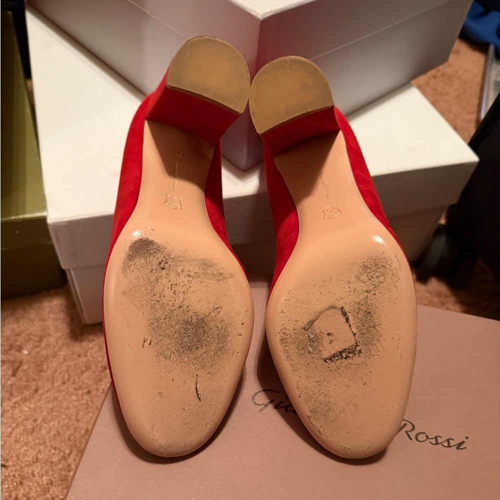 Tomato red suede classic pumps - Picture 3 of 8